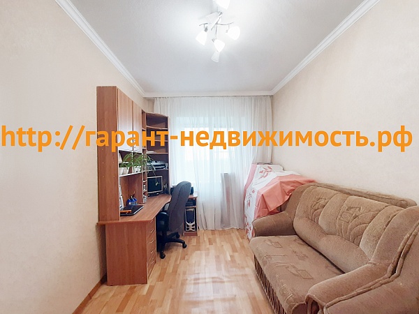 Продам светлую 2х комнатную квартиру